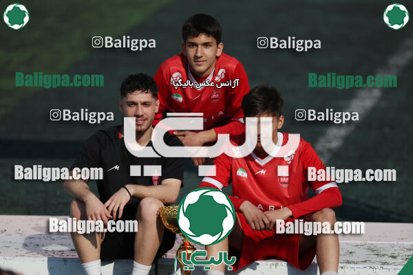 پرسپولیس ۰ (۴) - (۲) ۰ پیکان