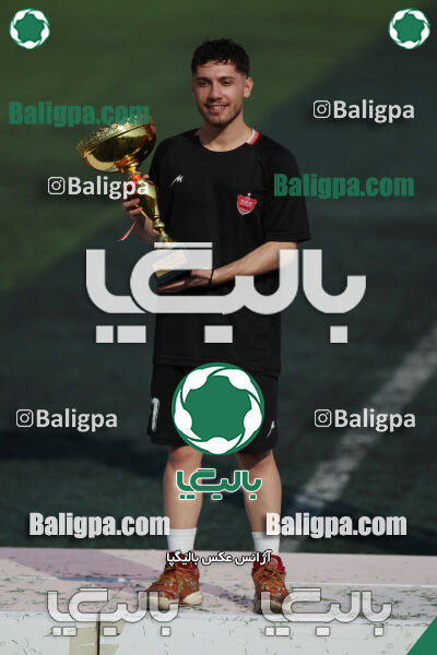 پرسپولیس ۰ (۴) - (۲) ۰ پیکان