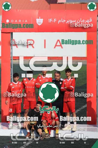پرسپولیس ۰ (۴) - (۲) ۰ پیکان