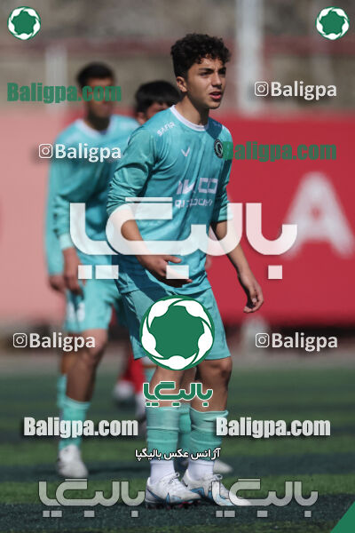 پرسپولیس ۰ (۴) - (۲) ۰ پیکان