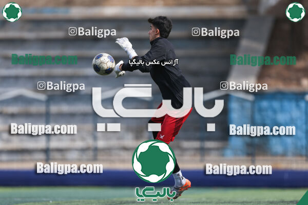 استقلال 2 - 3 پیکان
