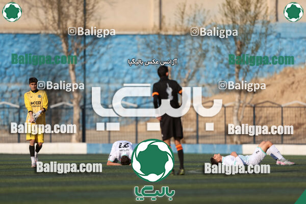 استقلال 2 - 3 پیکان