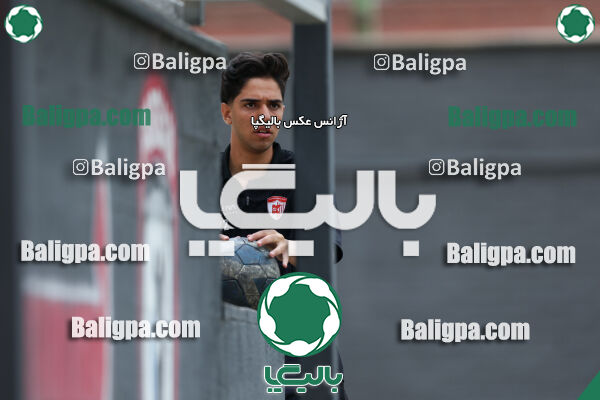 کیا ۰ - ۳ شهروند جوان نور