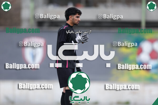 کیا ۰ - ۳ شهروند جوان نور