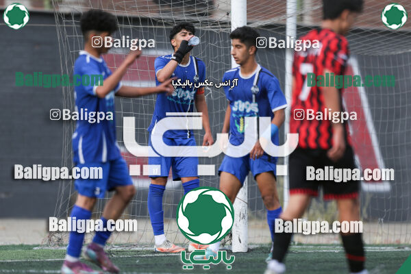 کیا ۰ - ۳ شهروند جوان نور