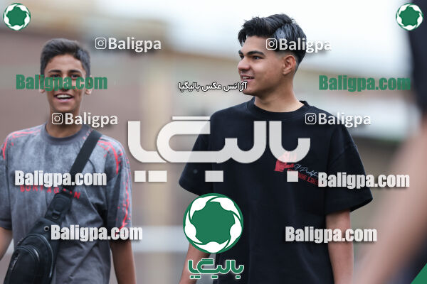 کیا ۰ - ۳ شهروند جوان نور