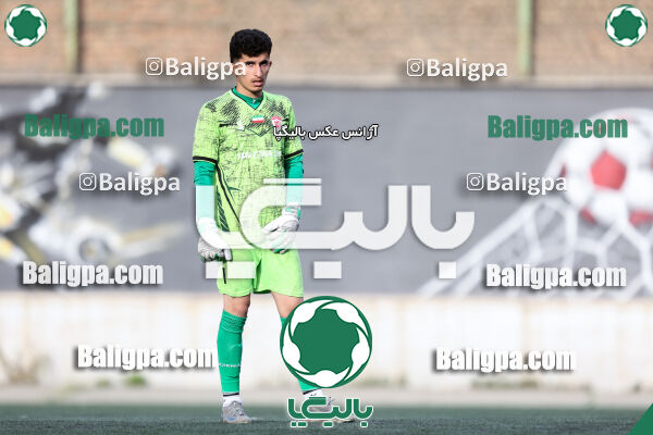 کیا ۰ - ۳ شهروند جوان نور