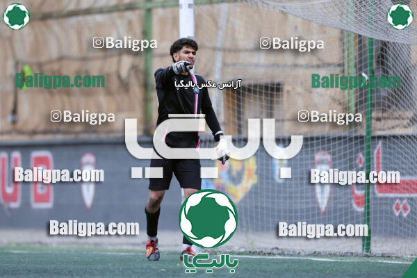 کیا ۰ - ۳ شهروند جوان نور