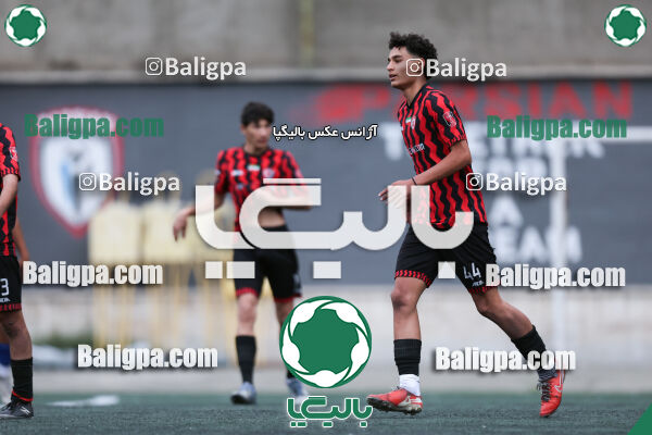 کیا ۰ - ۳ شهروند جوان نور