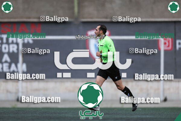کیا ۰ - ۳ شهروند جوان نور