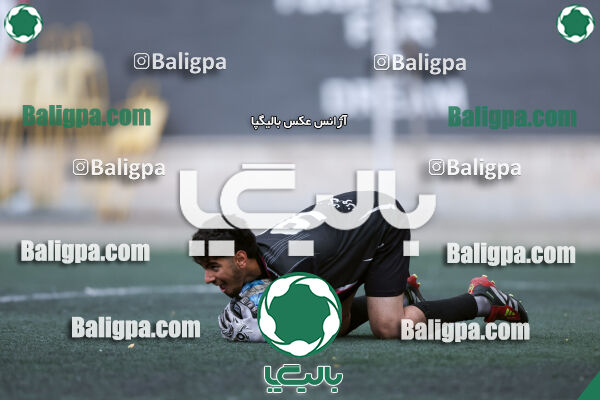 کیا ۰ - ۳ شهروند جوان نور