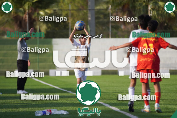 سنگ آهن نوین 1–1 نوین فولاد یزد