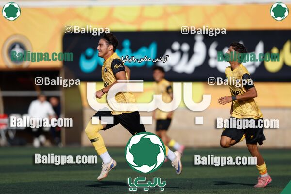 سپاهان 5–0 نفت اهواز