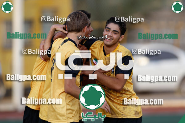 سپاهان 5–0 نفت اهواز