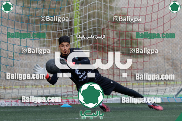 ذوب آهن اصفهان 1–0 نساجی مازندران