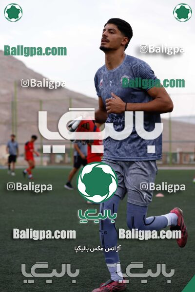 ذوب آهن اصفهان 1–0 نساجی مازندران