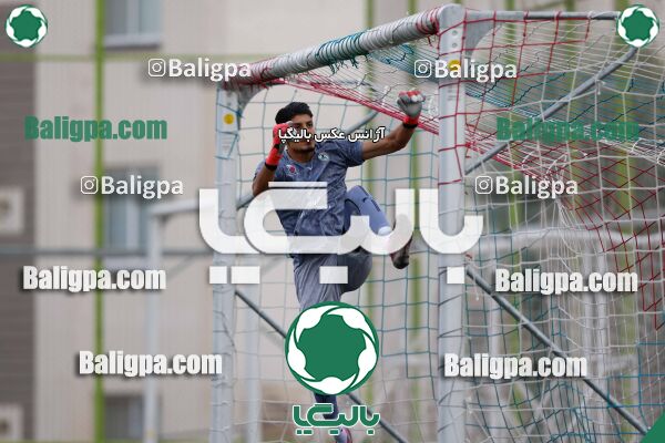 ذوب آهن اصفهان 1–0 نساجی مازندران