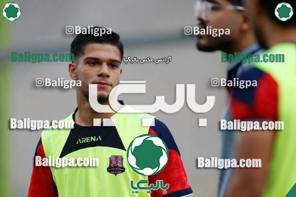 ذوب آهن اصفهان 1–0 نساجی مازندران