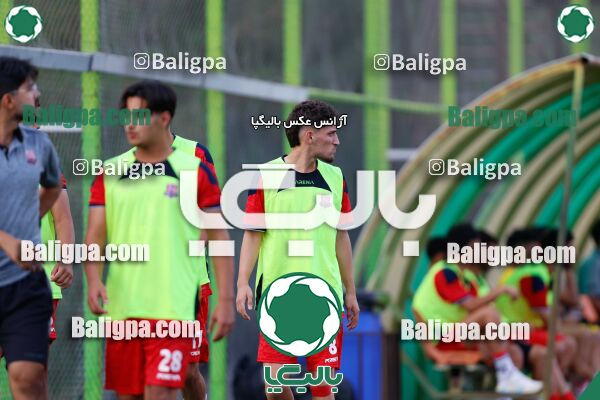 ذوب آهن اصفهان 1–0 نساجی مازندران