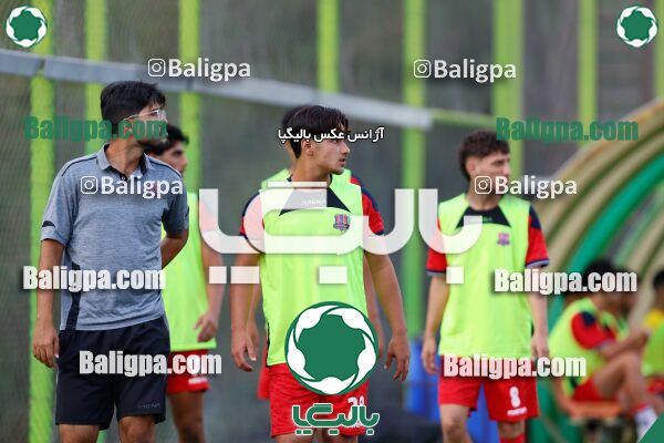 ذوب آهن اصفهان 1–0 نساجی مازندران